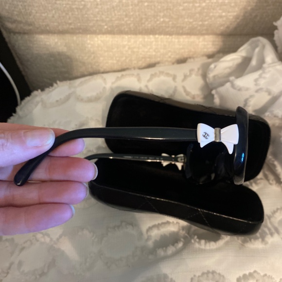 Black Chanel Sunglasses - Picture 4 of 7